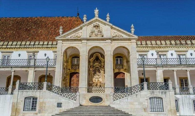 Facade of the Via Latina, at the University of Coimbra